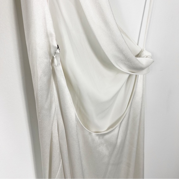 Alice + Olivia Paulette One Shoulder Satin Crepe Fitted Gown 8 NWT Off White - Picture 13 of 15